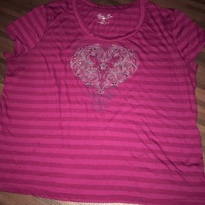Tee shirt with gorgeous heart detail 3xl